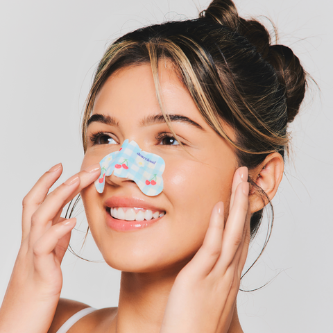 Model with Deep Cleanse Nose Pore Strips - Cherish U applied over nose